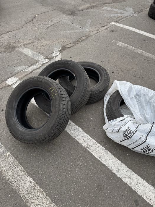 Michelin 215/65 R16