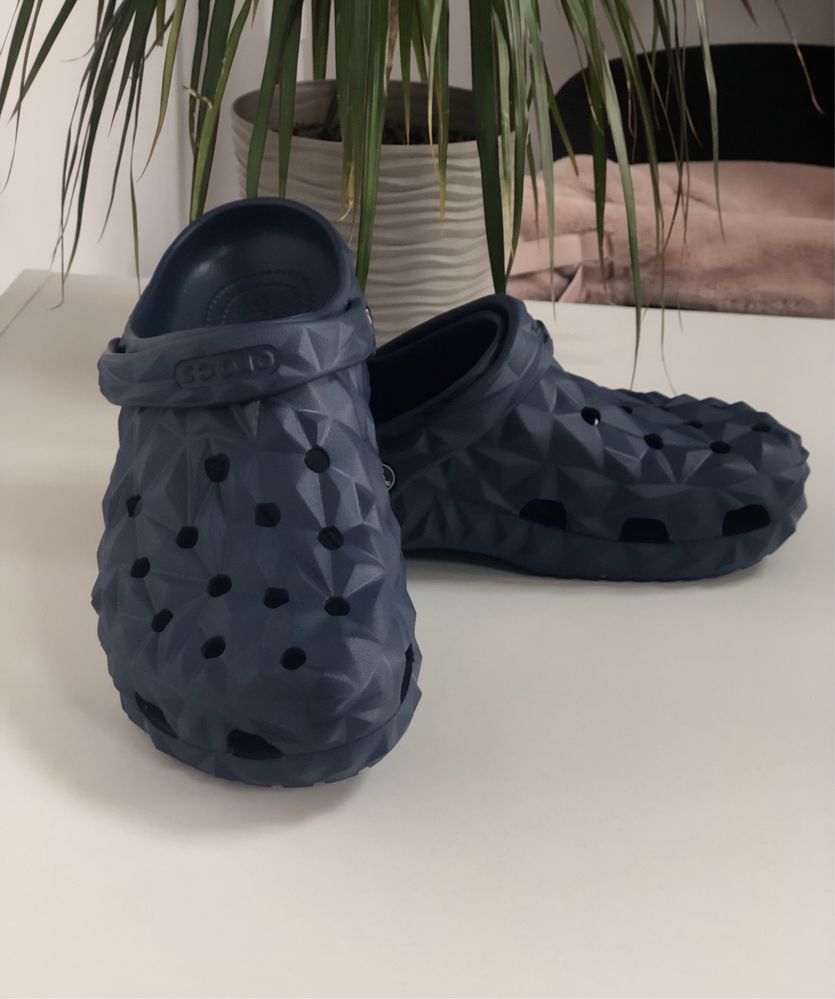 Жіночі Чоловічі Крокси Crocs Classic Geometric Летняя Обувь