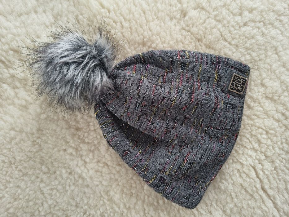 Czapka z pomponem kolor szary Hemar