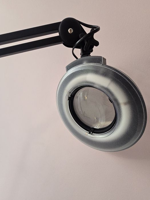 Lampa kosmetyczna pierścieniowa