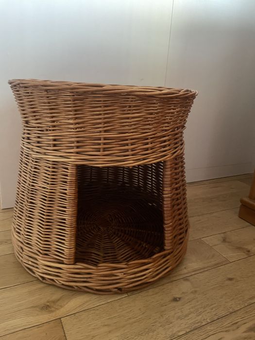 Budka-domek dla kota lub psa