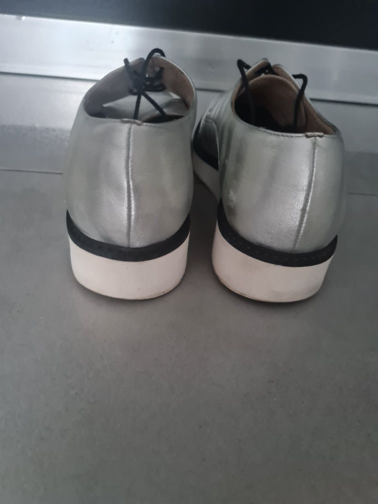 Srebrne buty mokasyny eleganckie Simple r.39