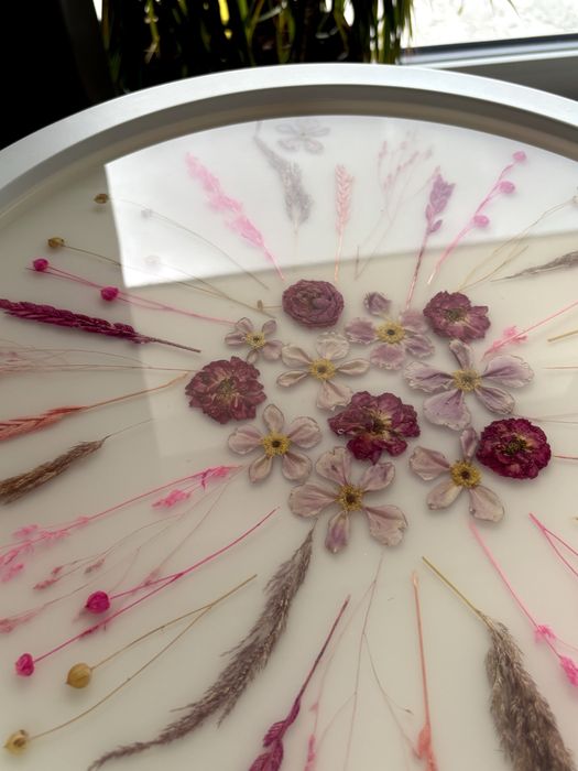 Stolik z żywicą rękodzieło