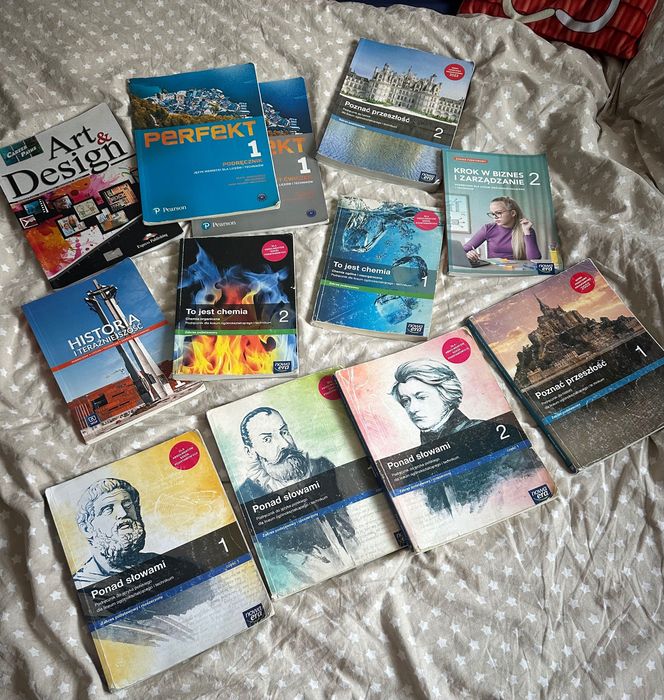 Podręczniki szkolne / liceum