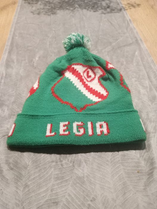 Stara czapka Legii z lat 90