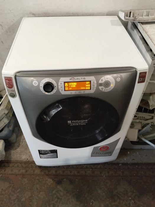 Прально сушильна машина Ariston AQD1070D49