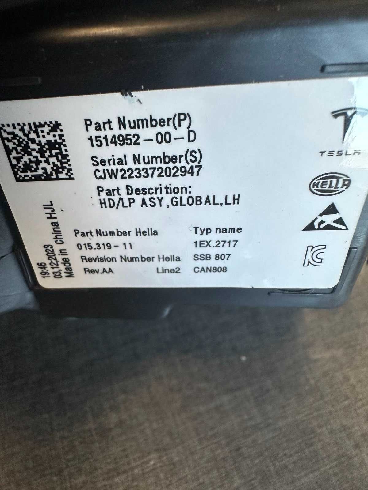 Продам фару передню Tesla M3 ,Tesla MY