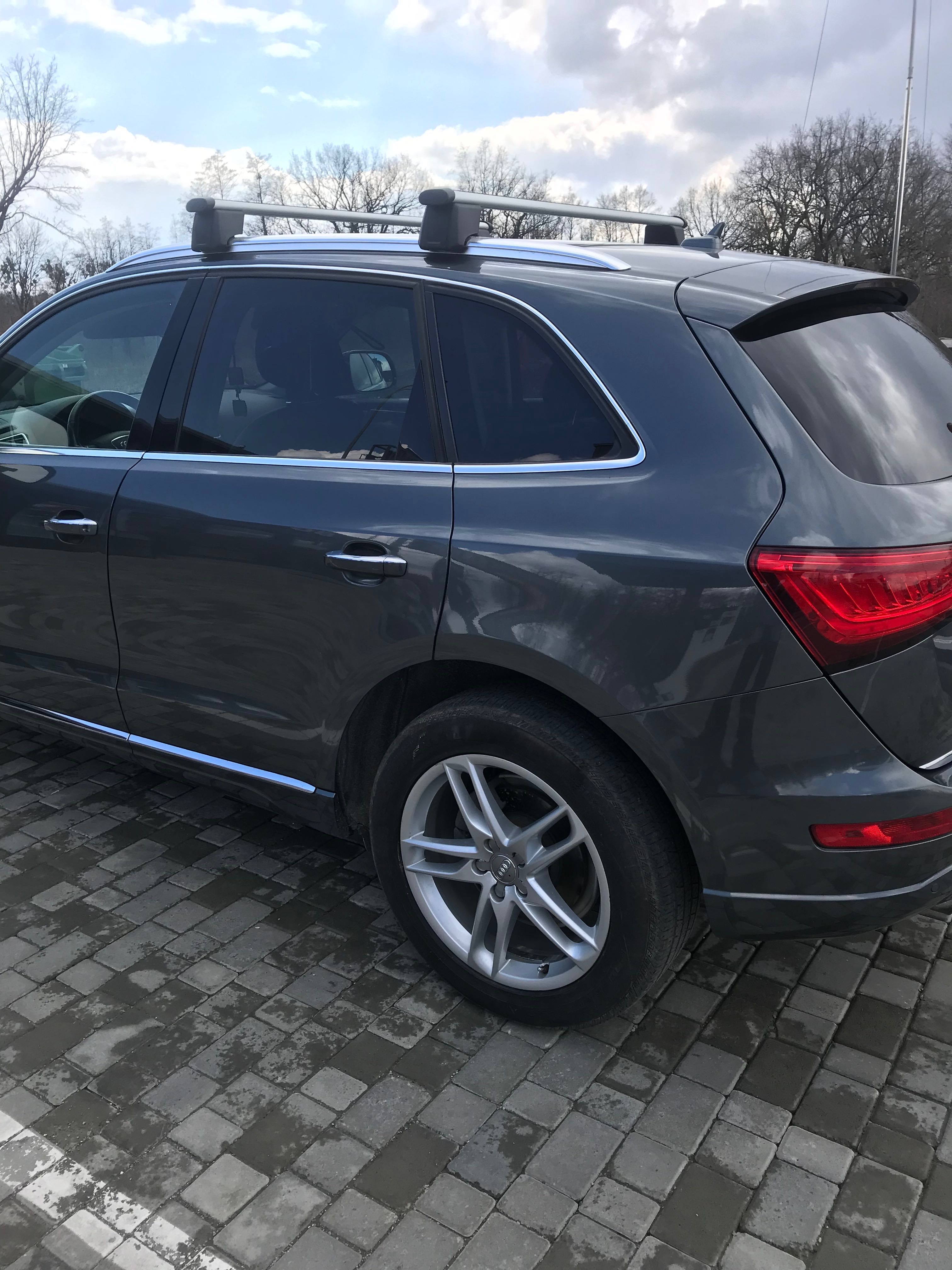 Продам легковий автомобіль ауді Q5