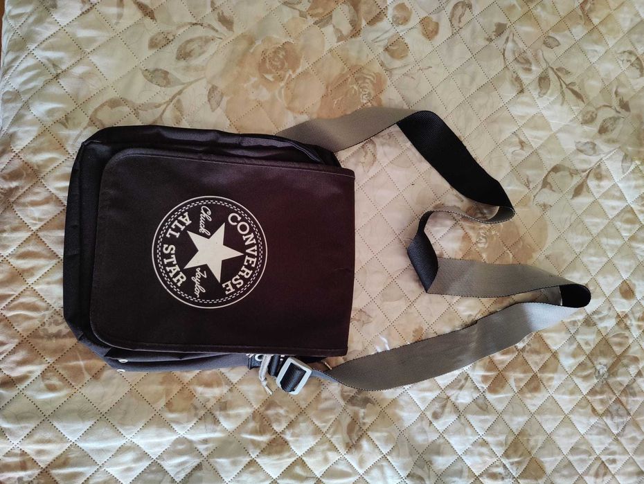 Mala tiracolo Converse em estado novo