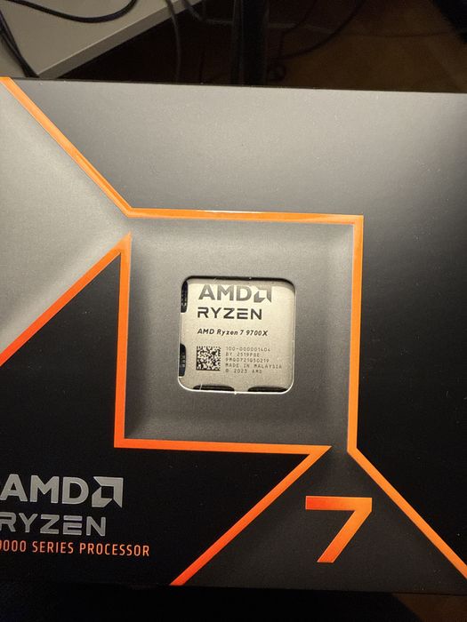 AMD Ryzen 7 9700x