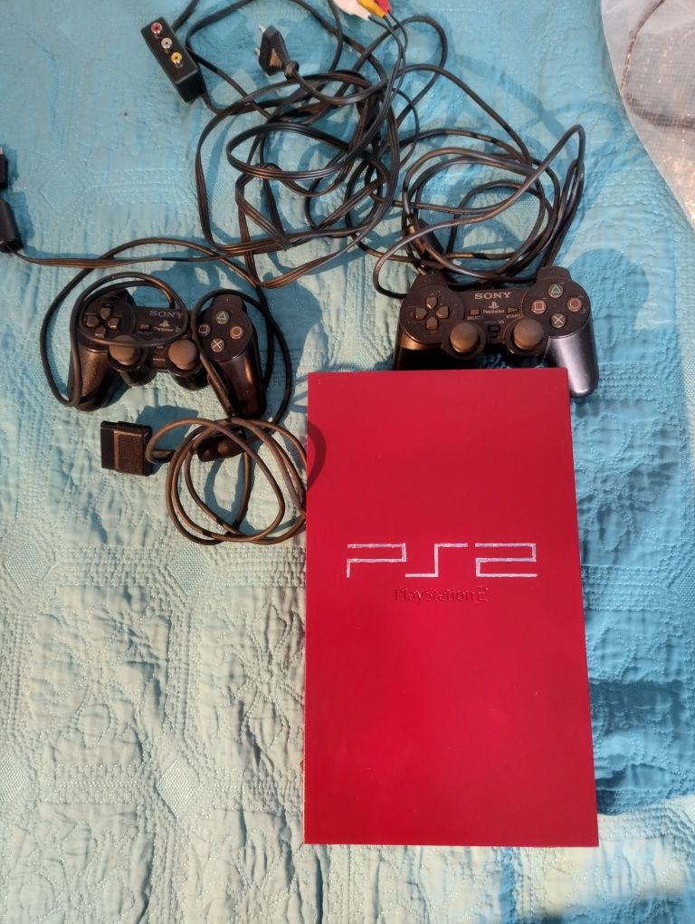 PlayStation 2 vermelha