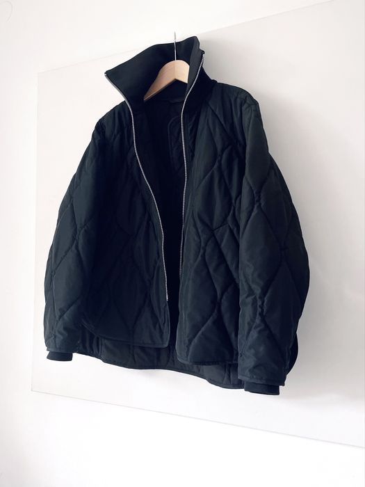 Czarna pikowana kurtka no name