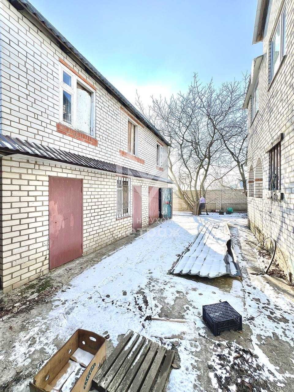Продам будинок ,10км від Харкова ,180м2 ,20соток участок (код 5187)