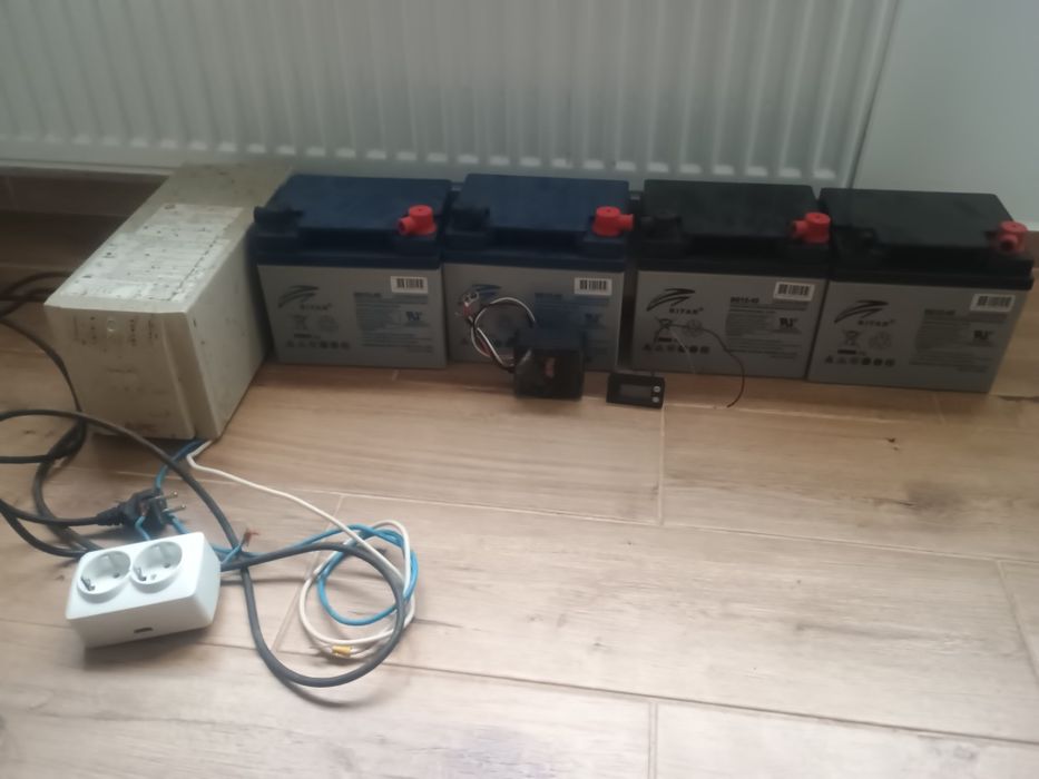 Ups, ДБЖ APC SMART UPS 700, + АКБ 12в 40А4 шт