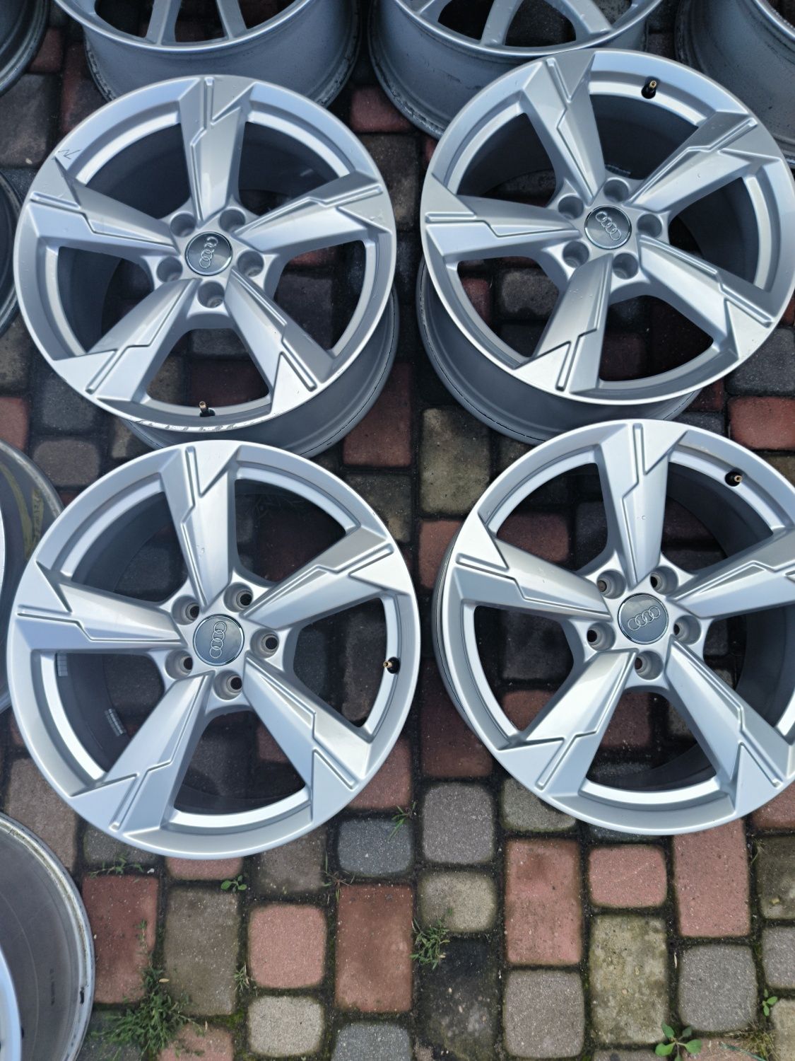 Felgi aluminiowe 18 Audi A6 A4 A3 A5 A8 A7 - 5x112