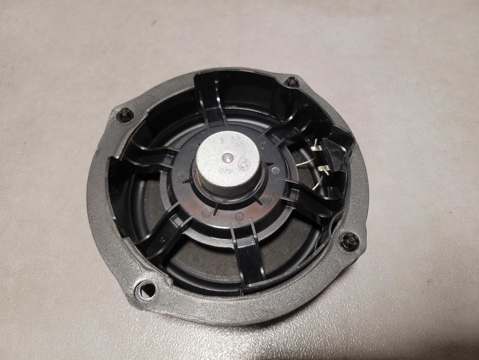 Głośnik tył tylny Skoda Octavia III KOMBI