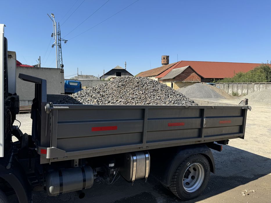 Пісок,щебень,отсев,вивіз смття.доставка,вантажні перевезення