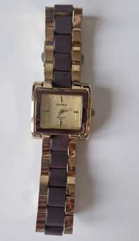 Zegarek damski gino rossi złoty na bransoletce kwadratowy