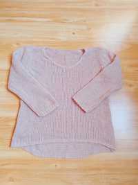 Sweter z przedłużonym tyłem w rozmiarze L