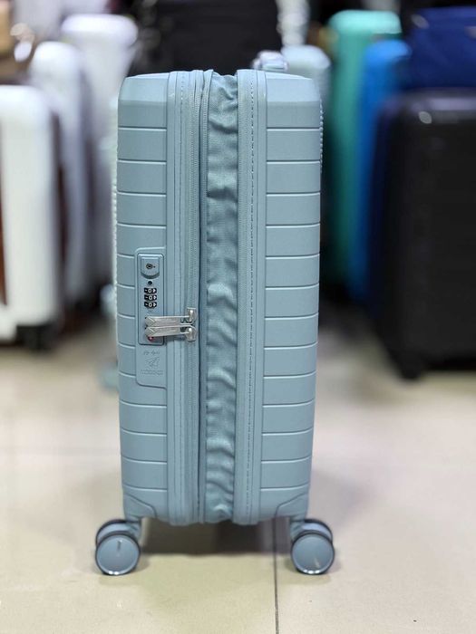 Валіза American Tourister FastForward з розширенням маленька