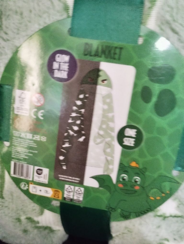 Kocyk z kapturem nowy