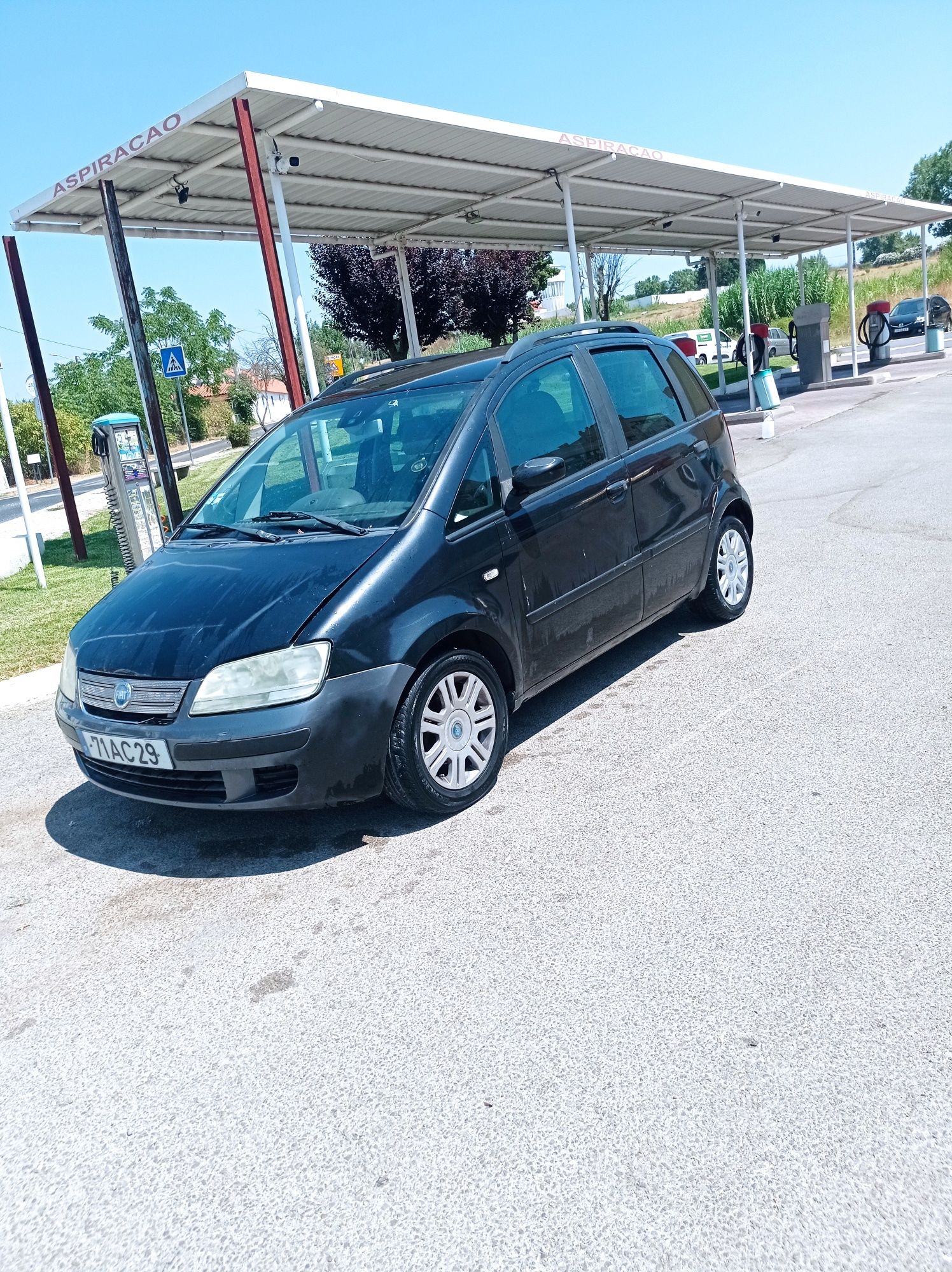 Vendo ou troco Fiat idea 05 diesel