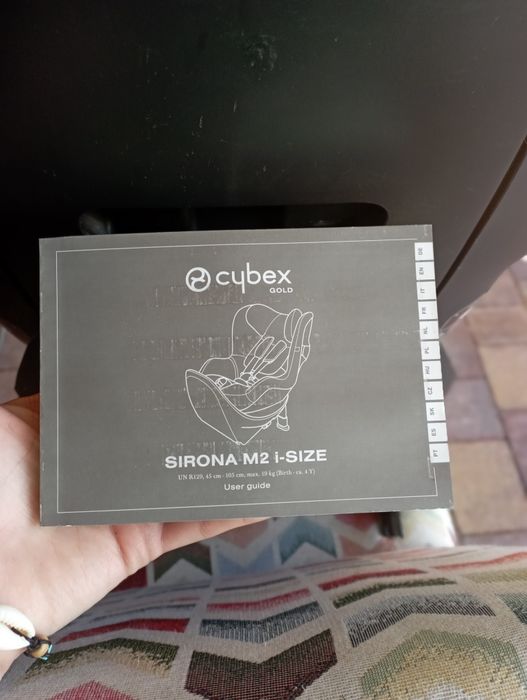 Zestaw Dwa foteliki z bazą: Nosidełko cybex, i fotelik kolejny Sirona.