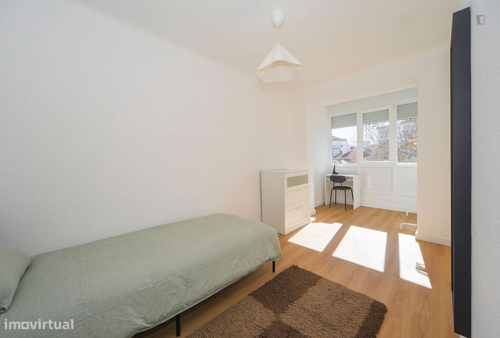 749610 - Quarto com cama de solteiro em...