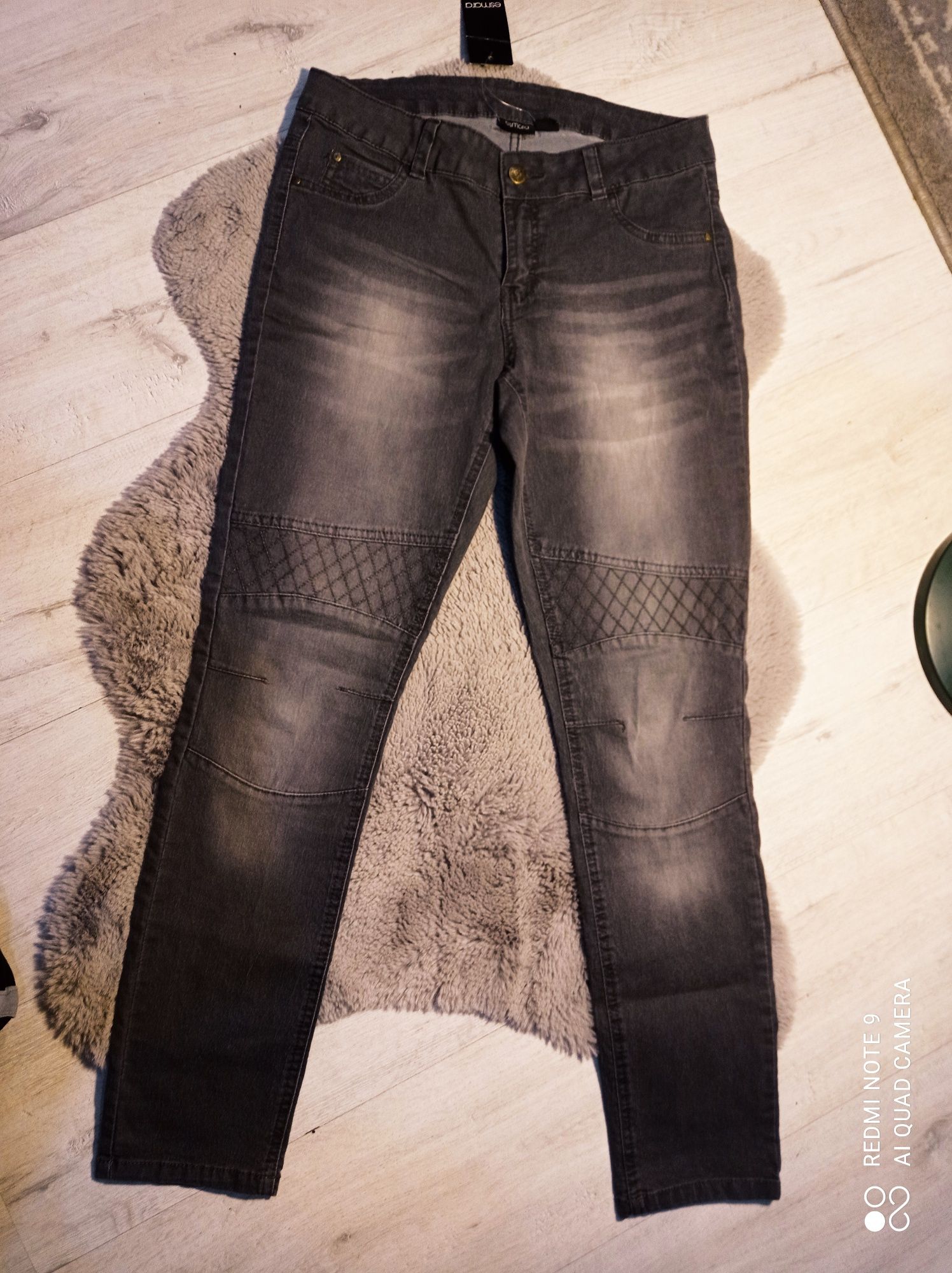 Nowe spodnie jeansy  jegginsy esmara 40