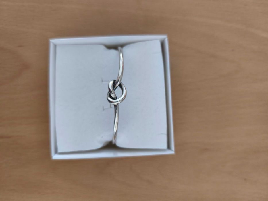 Vendo pulseira nova em prata, MBM