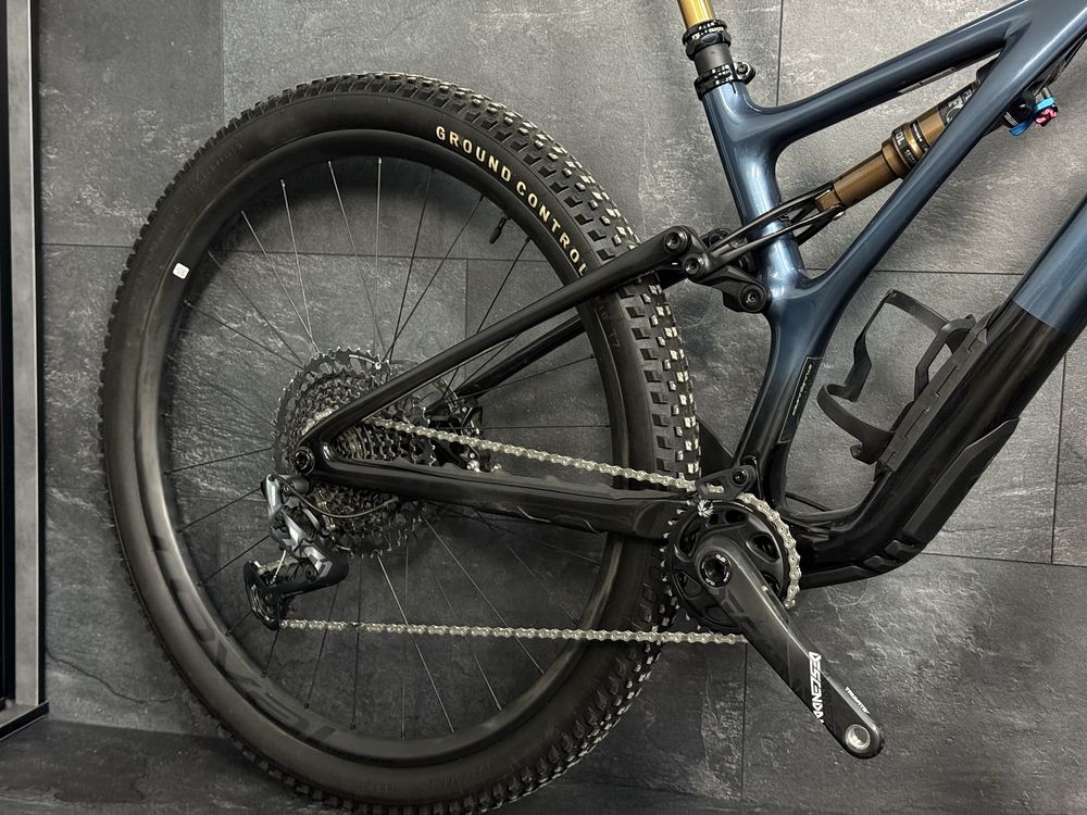 Specialized Stumpjumper двопідвісний карбоновий велосипед