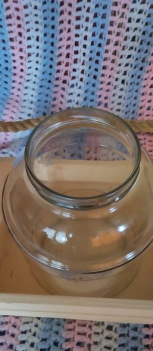 Продам банки 4л с широким горлом, без крышек 80 грн/шт