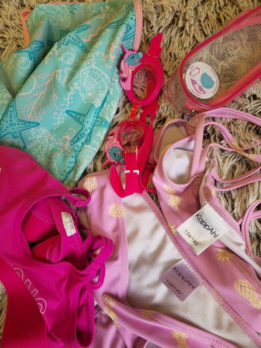 2 stroje kąpielowe + okulary+ top r134/140cm