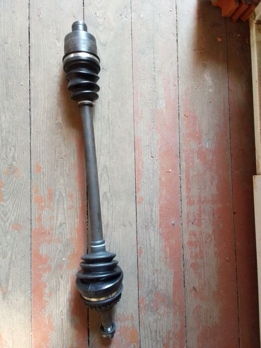 Піввісь полуось правий привод kangoo symbol clio