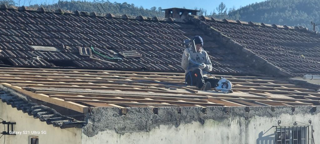 Obras e Remodelações Manutenção Telhados Pinturas etc