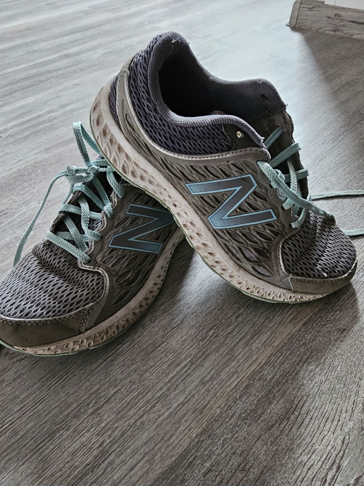Adidasy New Balance