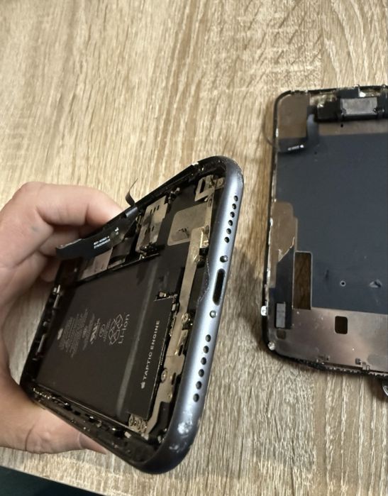 iPhone 11 uszkodzony