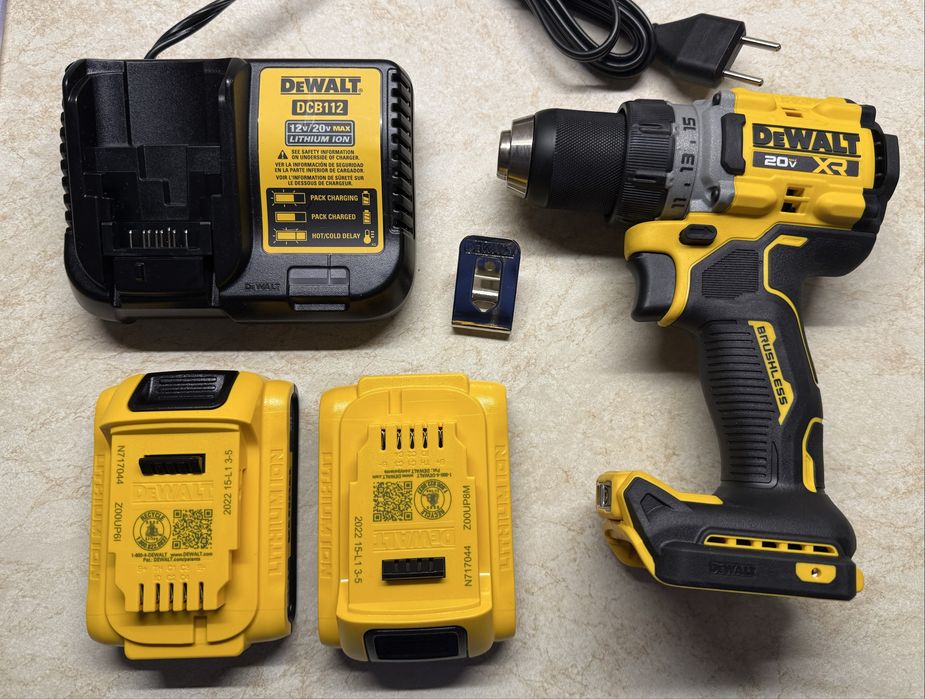 Акумуляторний шуруповерь Dewalt dcd800 комплект
