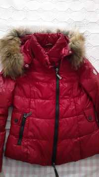 Moncler kurtka puchowa 38 M czerwona