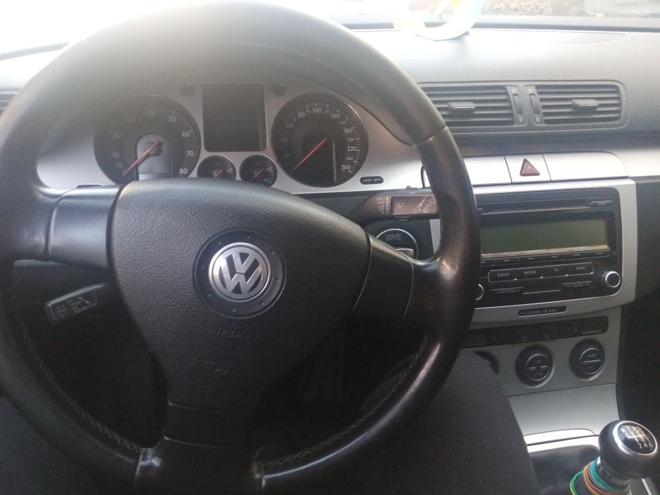 Пасат б6 універсал 1.8