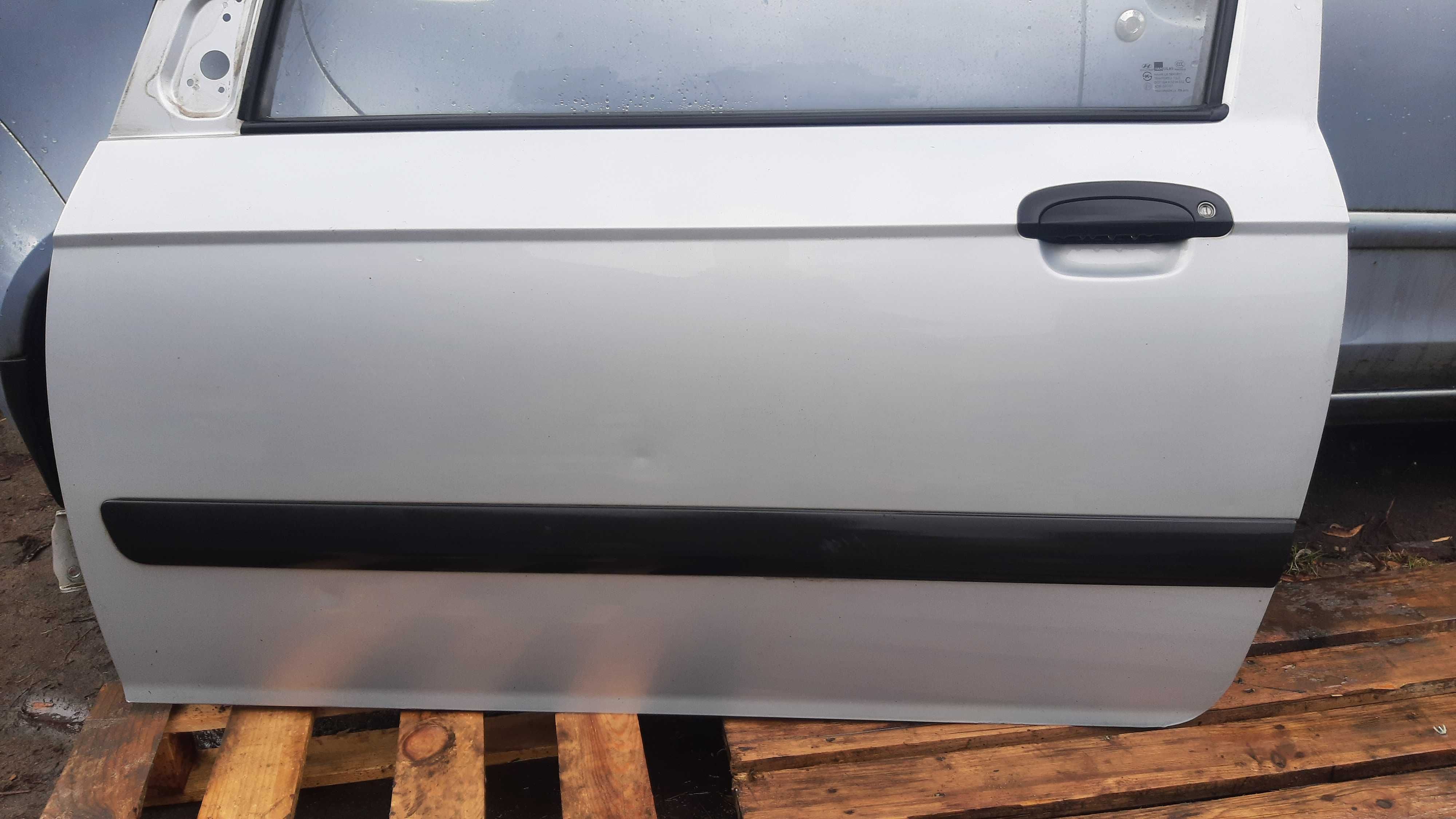 drzwi Hyundai Getz 3d kompletne do montażu prawe lub lewe  lak  CS