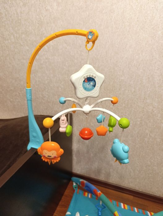 Лот іграшок для немовлят,розвиваючий килимок,мобіль на ліжечко та візо