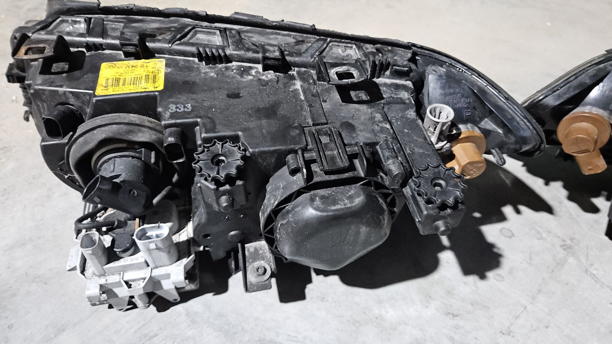 Lampa prawa BMW E46 xenon polift sedan spryskiwacz lampa przednia przó