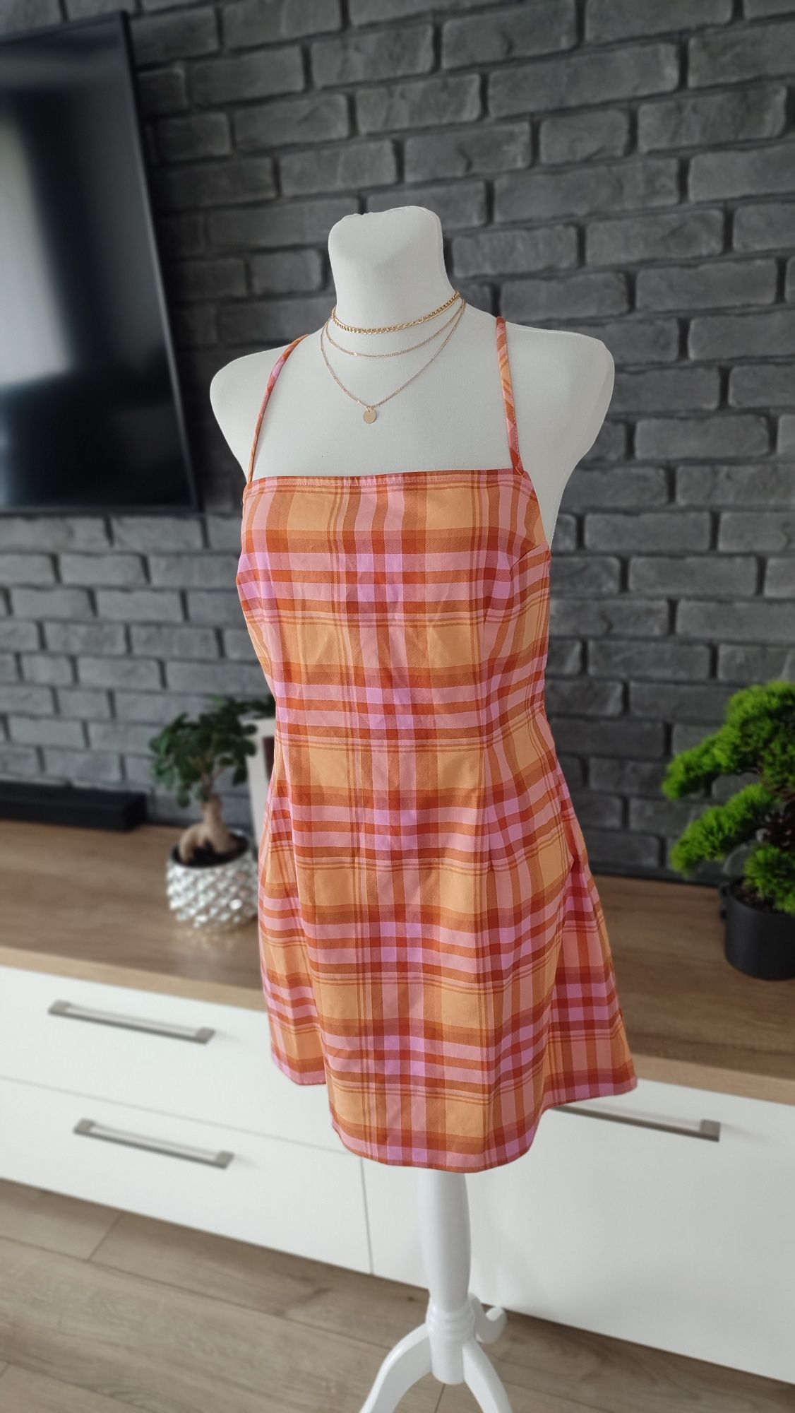 Sukienka mini w kratkę odkryte plecy wiązana H&M 46 48 UK letnia