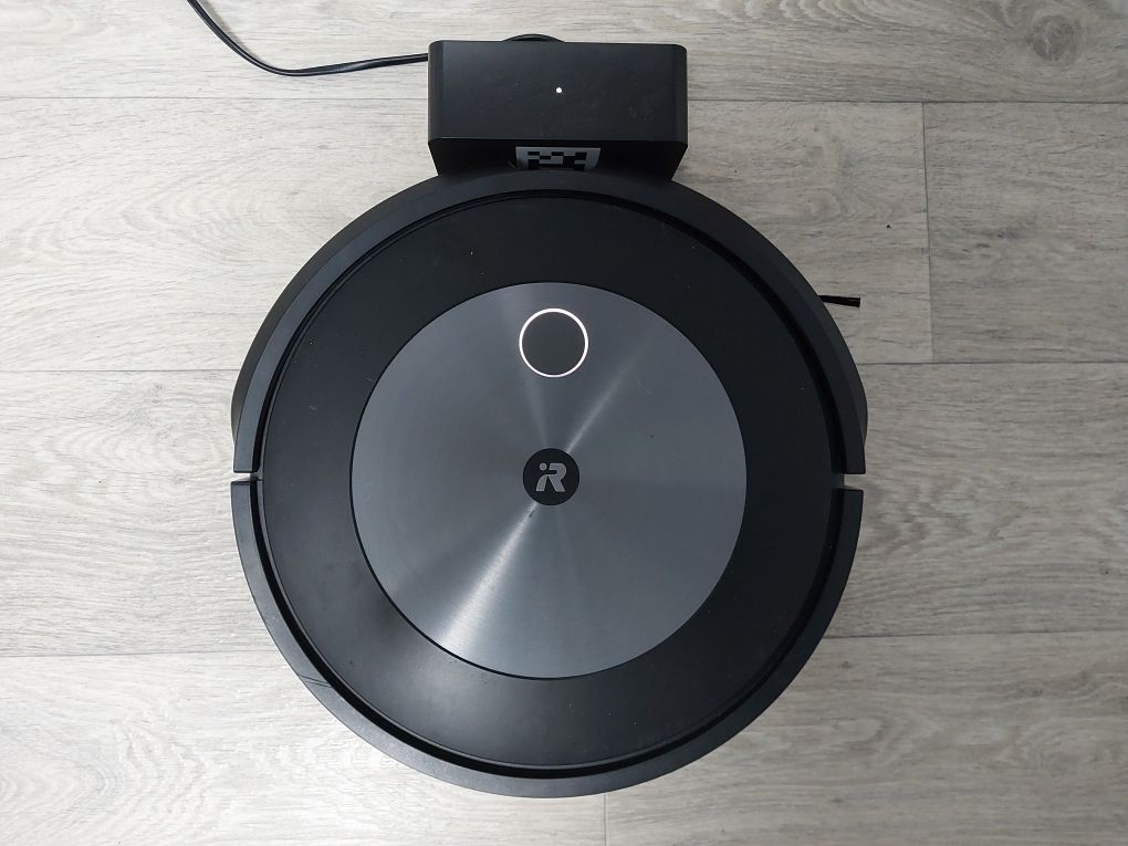 Робот-пилосос iRobot Roomba j7