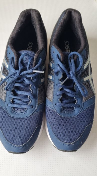 Ténis Asics em bom estado