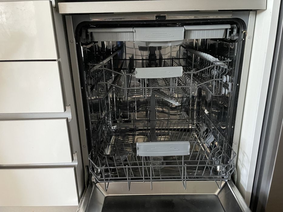 Maquina de Lavar Loiça Becken BDW2745 IX