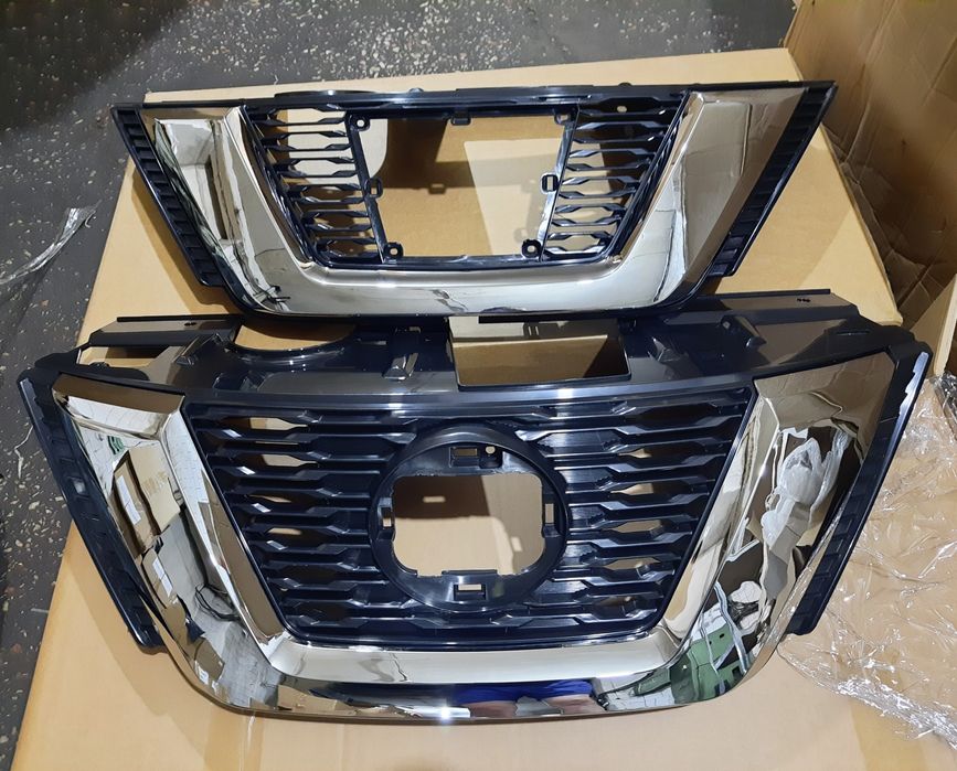 Жалюзі  214214BC0A   Nissan Rogue 14-20  решітка молдинг хром птф