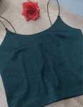 ciemnozielony crop top na ramiączkach BIK BOK
