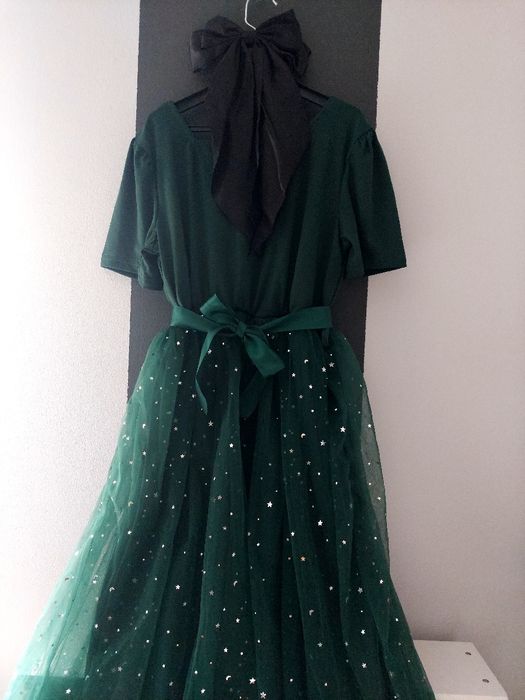 Sukienka u spinka satynowa